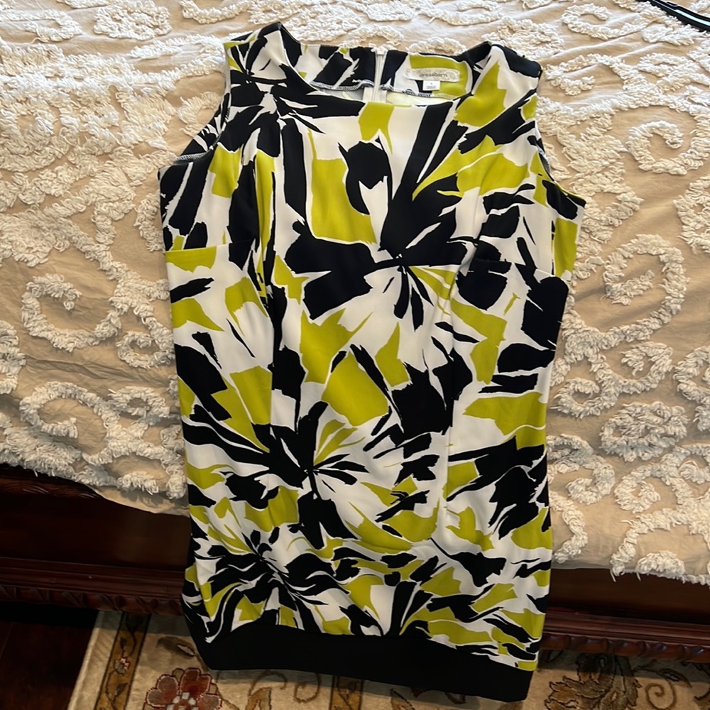 Sleeveless dress